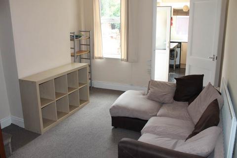 2 bedroom house to rent, Cecil Street, ,