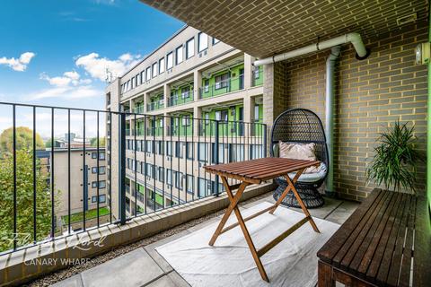 2 bedroom apartment for sale, Triangle Apartments, Manchester Road, London, E14