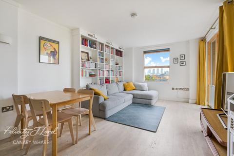 2 bedroom apartment for sale, Triangle Apartments, Manchester Road, London, E14