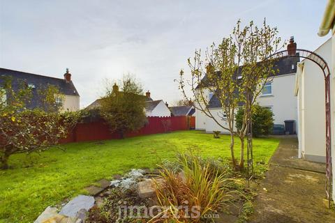 3 bedroom detached house for sale, Greenbanks, 26 Chapel Road, Dwrbach, Fishguard