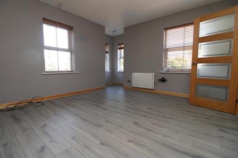 2 bedroom apartment to rent, Lavenham Court, Peterborough