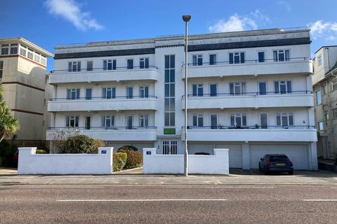 2 bedroom apartment to rent, Sandbanks Court, Poole BH13