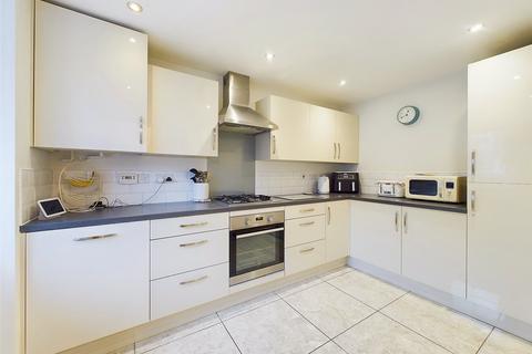 4 bedroom semi-detached house for sale, Foxwhelp Way, Quedgeley, Gloucester, Gloucestershire, GL2