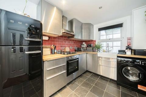 2 bedroom house for sale, Stevens Avenue, London E9