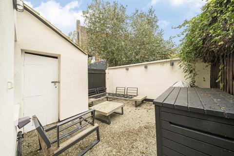 5 Stevens Avenue, London, E9 6RX