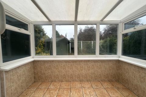 2 bedroom semi-detached bungalow for sale, Clacton-On-Sea CO15