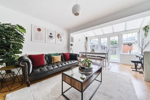 4 bedroom end of terrace house for sale, Mackintosh Street, Bromley