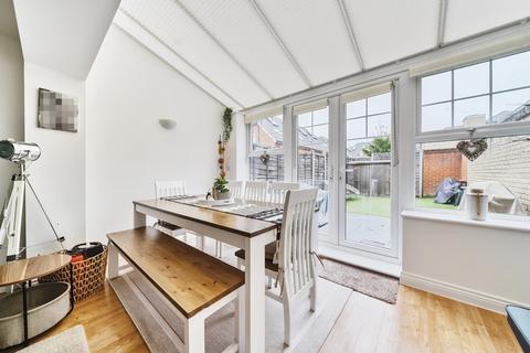 4 bedroom end of terrace house for sale, Mackintosh Street, Bromley