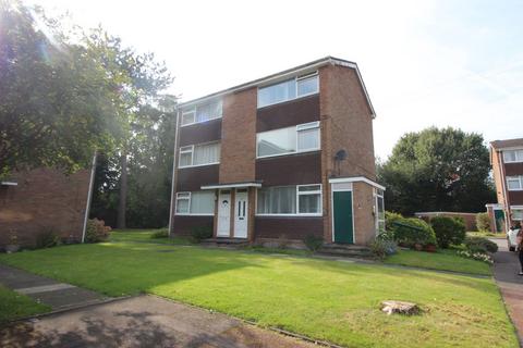 2 bedroom townhouse to rent, Links View, Streetly Sutton Coldfield