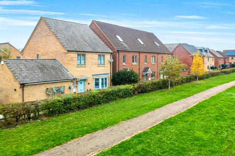 4 bedroom detached house for sale, Aran Court, Oakridge Park, Milton Keynes