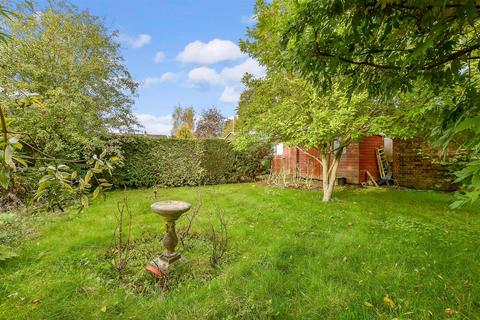 2 bedroom ground floor flat for sale, High Street, Partridge Green, Horsham, West Sussex