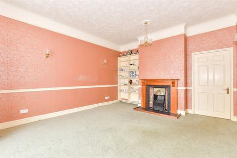 2 bedroom ground floor flat for sale, High Street, Partridge Green, Horsham, West Sussex