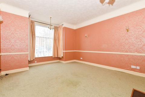 2 bedroom ground floor flat for sale, High Street, Partridge Green, Horsham, West Sussex