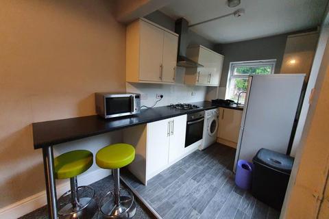 2 bedroom house to rent, Frederick Street , Derby,