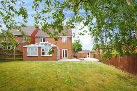 2 Gosling Close, Wanborough, Swindon, SN4 0FE