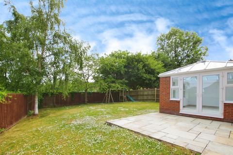 2 Gosling Close, Wanborough, Swindon, SN4 0FE