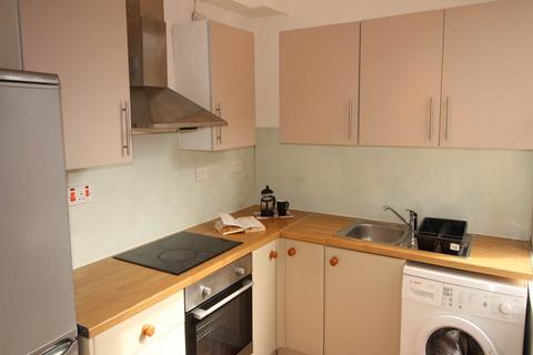 2 bedroom end of terrace house to rent, Howe Street, Derby,