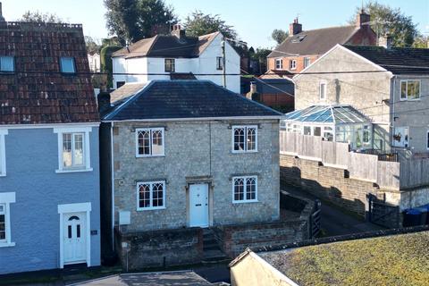 3 bedroom detached house for sale, Chapel Street, Warminster