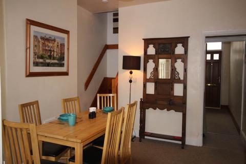 2 bedroom house share to rent, Langley Street, Derby,