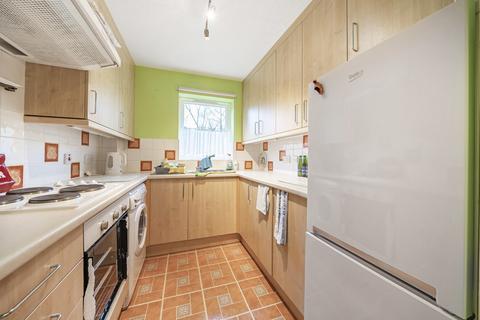 122 Beaconsfield Way, Earley, Reading, RG6 5UX