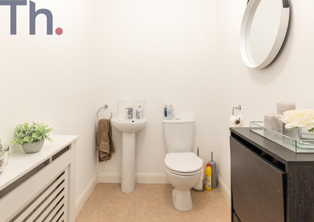 Downstairs Cloakroom WC