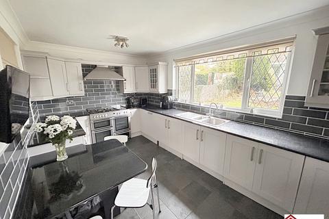 4 bedroom semi-detached house for sale, The Crescent, Crynant, Neath, Neath Port Talbot. SA10 8RT