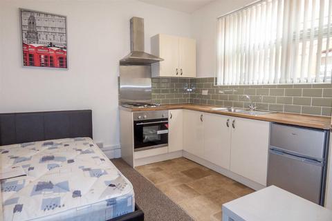 1 bedroom property to rent, Holyhead Road, Coventry, CV1