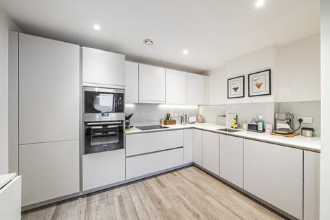 2 bedroom flat for sale, Gaumont Place, Streatham Hill