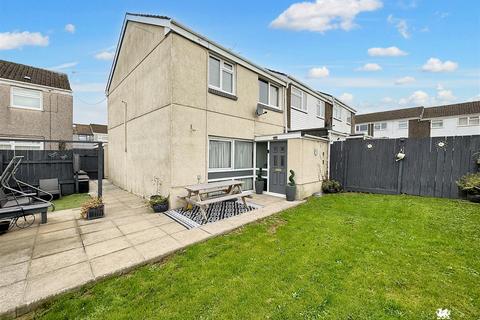 3 bedroom end of terrace house for sale, Sycamore Way, Carmarthen