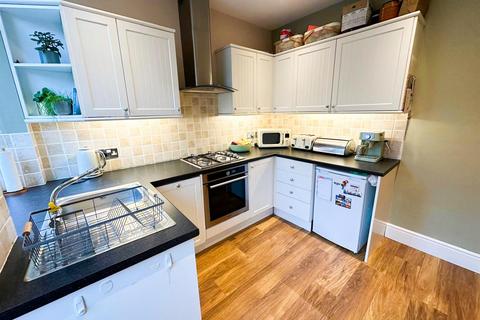 2 bedroom end of terrace house for sale, Tufton Street, Silsden