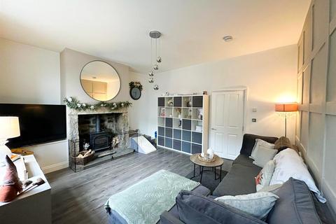 8 Sun Street, Cowling, Keighley, BD22 0BB