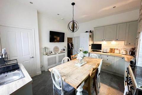 8 Sun Street, Cowling, Keighley, BD22 0BB