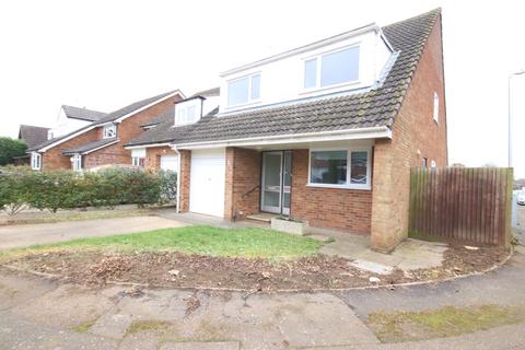 4 bedroom detached house to rent, Orchard Close, Toddington , LU5