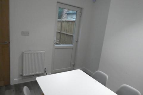 2 bedroom house share to rent, Lynton Street, Derby,