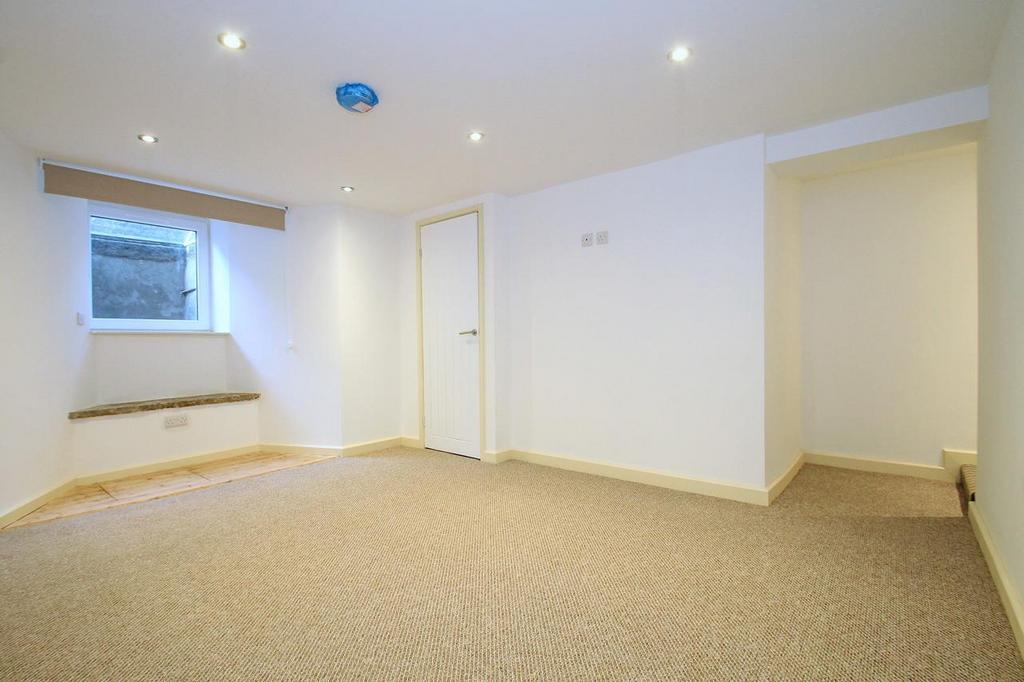 Flat a bedroom.jpg