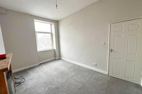 1 bedroom apartment for sale, Main Street, Cross Hills