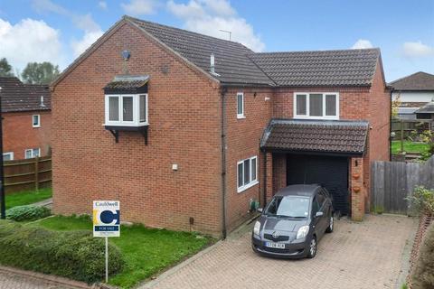 5 bedroom detached house for sale, Craddocks Close., Bradwell, Milton Keynes