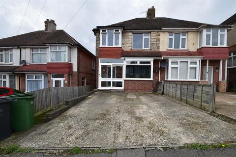 3 bedroom semi-detached house to rent, Parker Road, Hastings