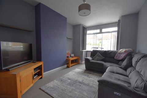 3 bedroom semi-detached house to rent, Parker Road, Hastings