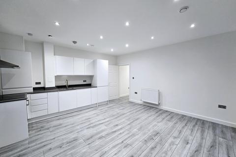 2 bedroom apartment to rent, Woolwich Road London SE7 8LQ