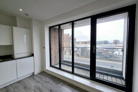 2 bedroom apartment to rent, Woolwich Road London SE7 8LQ