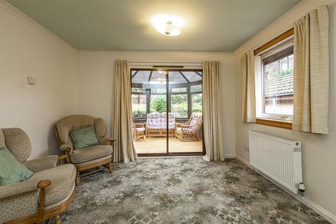 16 Heathery Rig, Tweedbank, Galashiels, TD1 3SA