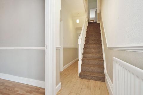 4 bedroom terraced house to rent, Isla Road London SE18