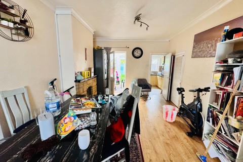 2 bedroom terraced house for sale, Malton Street, Plumstead, London, SE18 2EH