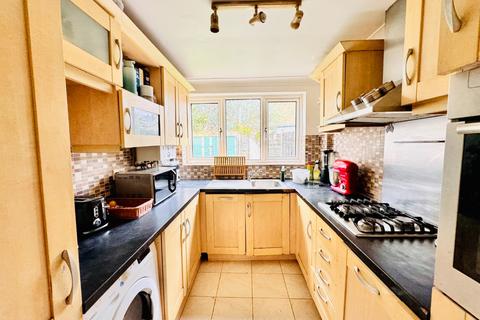 2 bedroom terraced house for sale, Malton Street, Plumstead, London, SE18 2EH