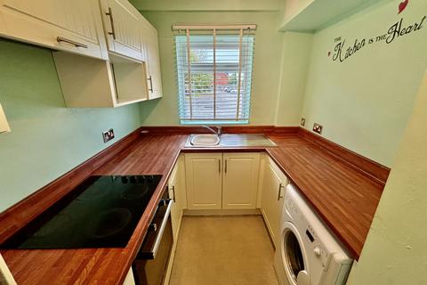 9 Dunecroft, Denton, Manchester, M34 3UB