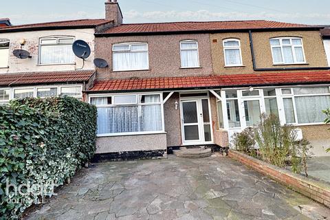 3 bedroom terraced house for sale, Sunnymead Road, NW9