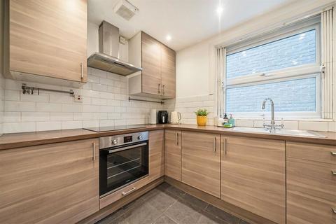 2 bedroom flat for sale, Hackney Road, London E2