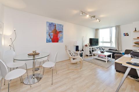 1 bedroom apartment to rent, Hanover House, Vauxhall SW8