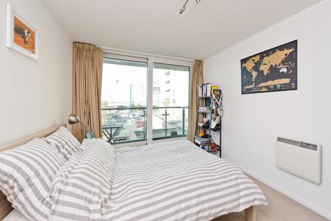 1 bedroom apartment to rent, Hanover House, Vauxhall SW8